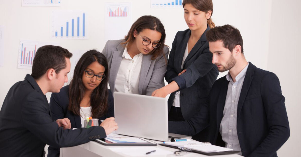 Tiêu chí lựa chọn đơn vị viết thuê luận văn uy tín